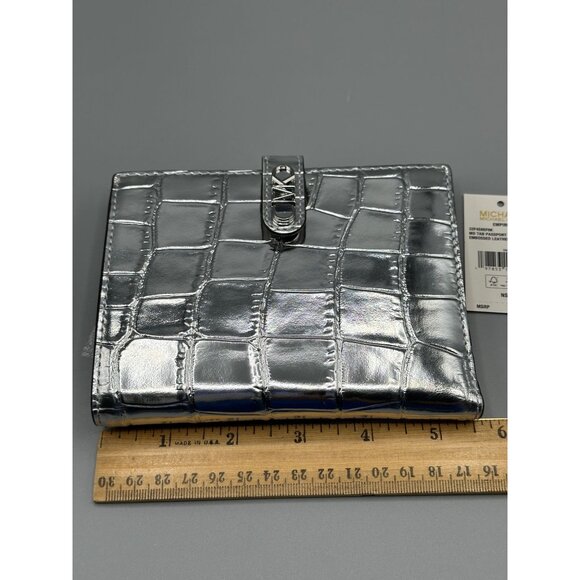 Michael Kors Empire Silver Crocodile Embossed Leather Passport Wallet **READ** - Picture 11 of 16